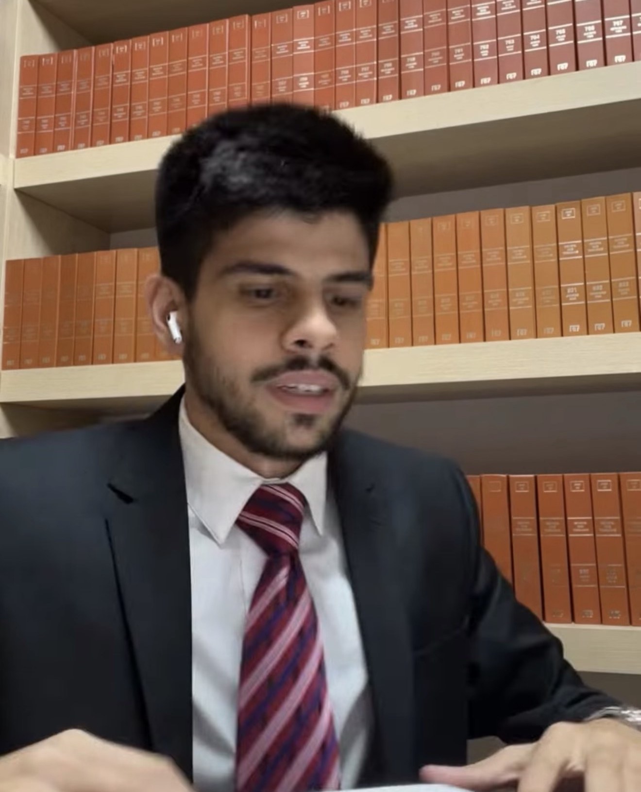 Pedro Antonio em despacho on-line com desembargadores
